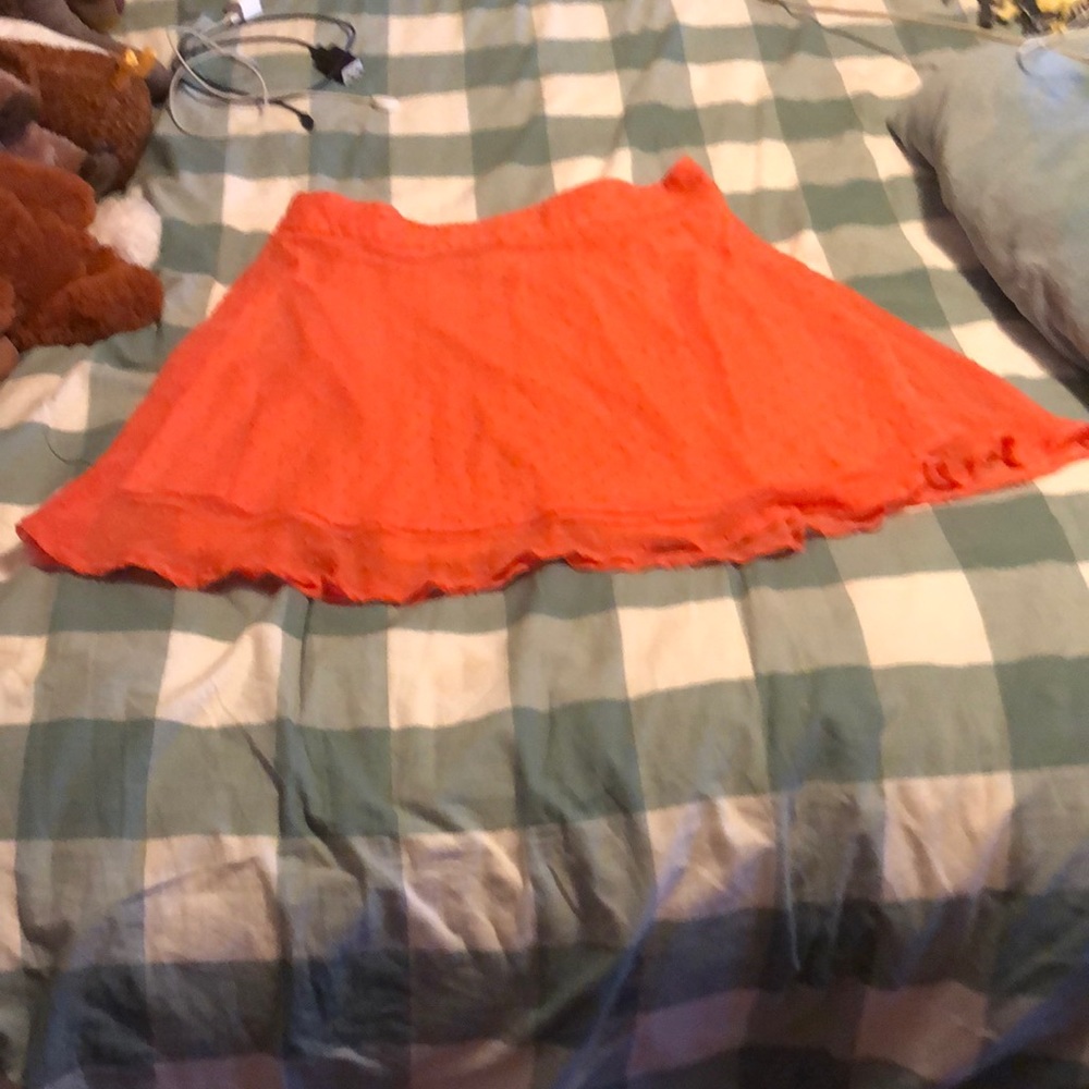 EUC frilly skirt